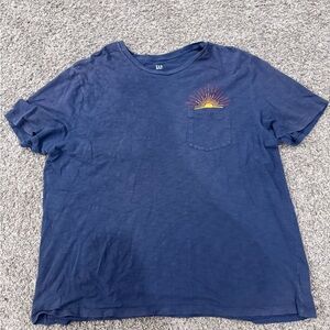 GAP Men's Navy Sunburst Tee